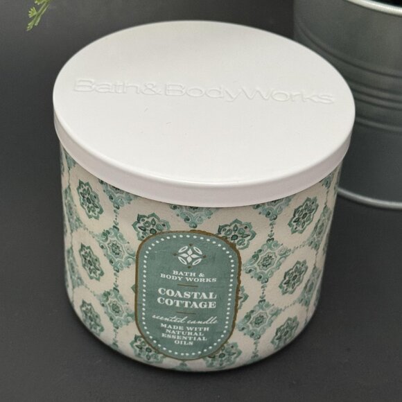 BBW Coastal Cottage Bath & Body Works 3 Wick Candle - Picture 4 of 10